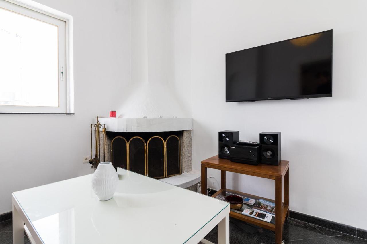 An Adorable Apartment In Atena Exterior foto